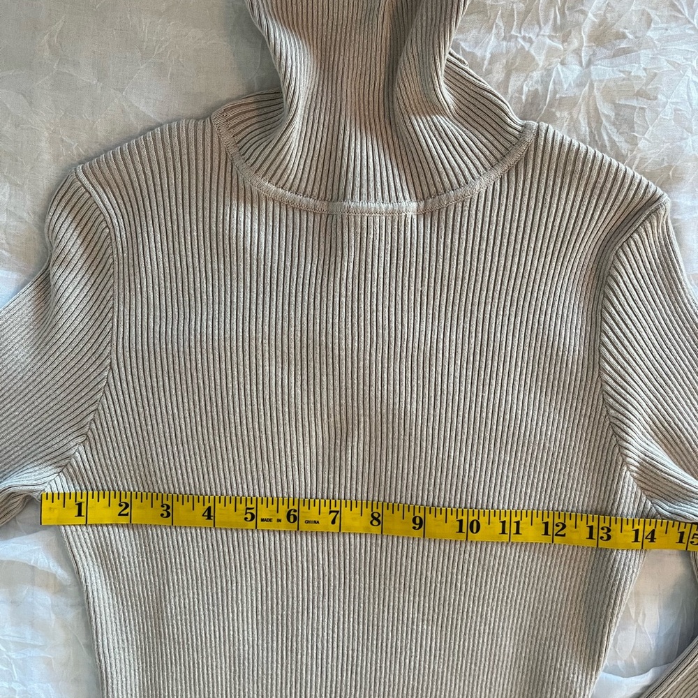 Fitted Ribbed Turtle Neck Dress - Picture 6 of 10